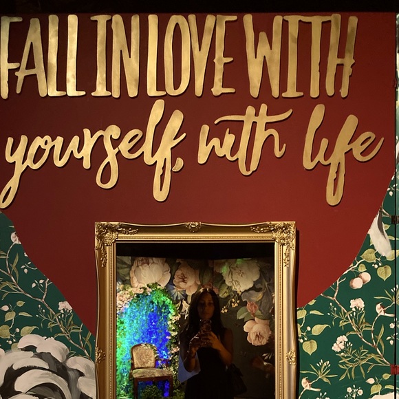 Meet your Posher, Jacinthe - Picture 1 of 1